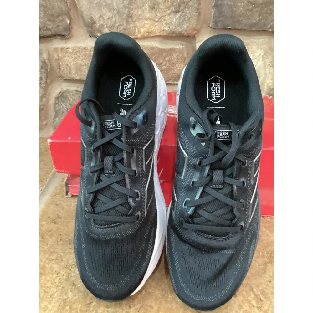 New Balance Fresh Foam 680 v8 Size Mens 9.5 Womens 11 Running Shoes Black Grey